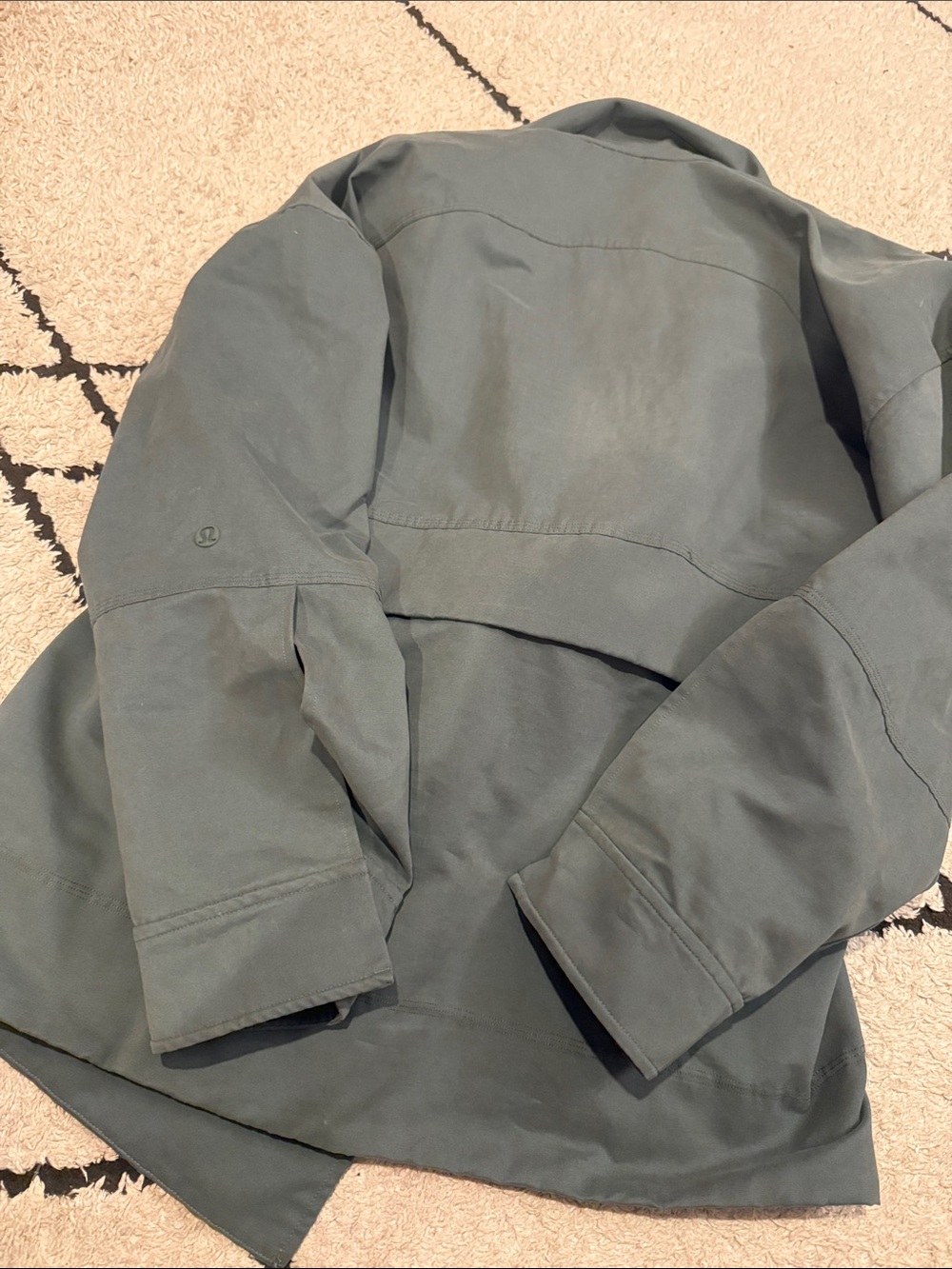 Lululemon Glyde 2-in-1 Adaptable Jacket
Dark Forest L - Picture 8 of 8